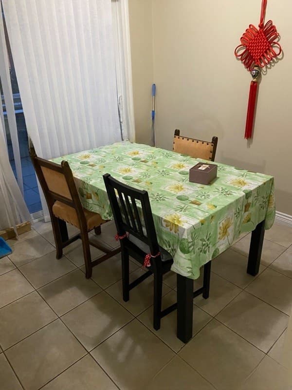 出租列治文市中心有家具的房间 $700 图片 3
