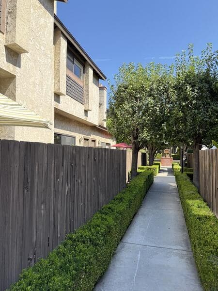 尔湾中心 大HOUSE分租 110sqft $950 室友年轻才俊 图片 3