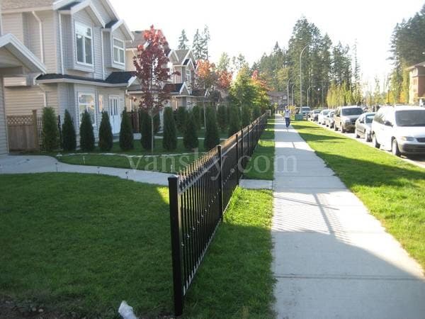 高端社区 Lougheed Heights 高层公寓一房一厅出租