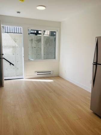 兰里新装修独立屋二楼单间拎包入住(含家具, $900/月) 图片 2